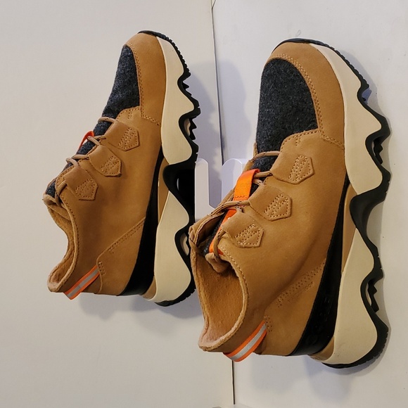 Sorel Women's Winter Boots - Tan and Black - Picture 4 of 11